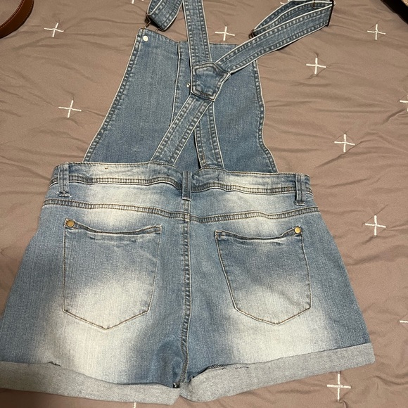 Jean romper - Picture 7 of 8